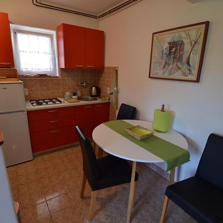 Cozy Apartment Ernesto*Good Location*روفينج المظهر الخارجي الصورة