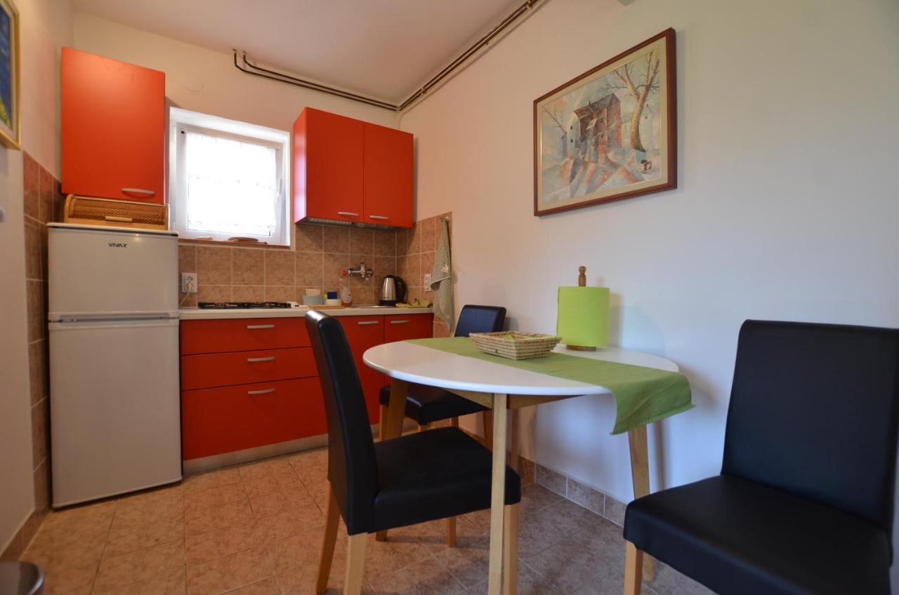 Cozy Apartment Ernesto*Good Location*روفينج المظهر الخارجي الصورة